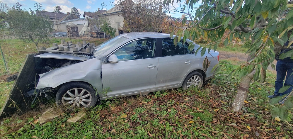 Vand Jetta 2008 avariata