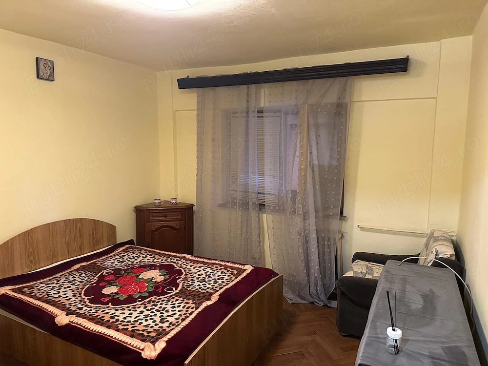 Închiriez apartament