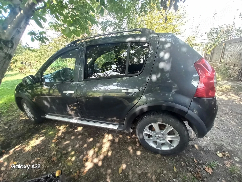 Proprietar vand Sandero Stepway ,an fabricatie 2011,1.6 Benzina-GPL.