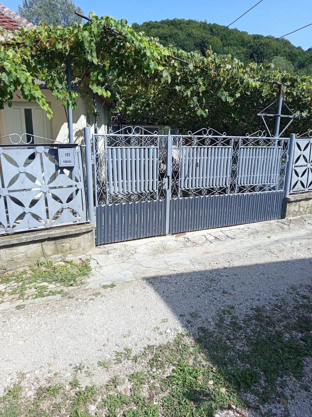 Se vinde casă 