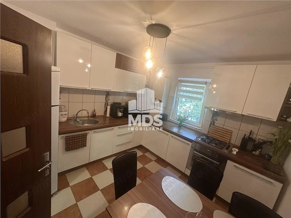 Decomandat Et 3 4 cu 2 bai si 2 balcoane linga parcul Clabucet