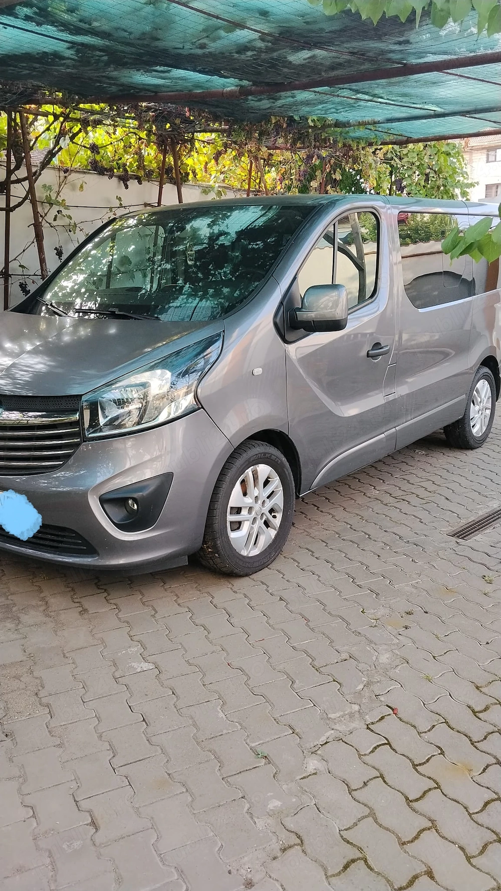 Vând OPEL VIVARO B, 8+1 locuri 2015