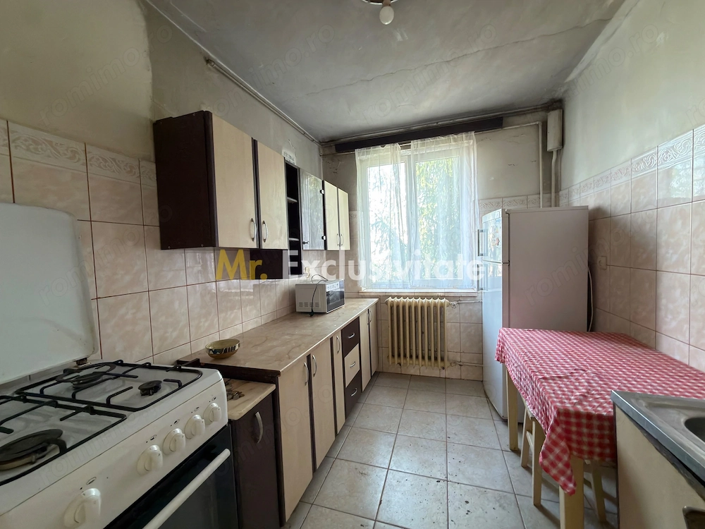 Apartament 3 camere | Calea București- decomandat-Pitesti
