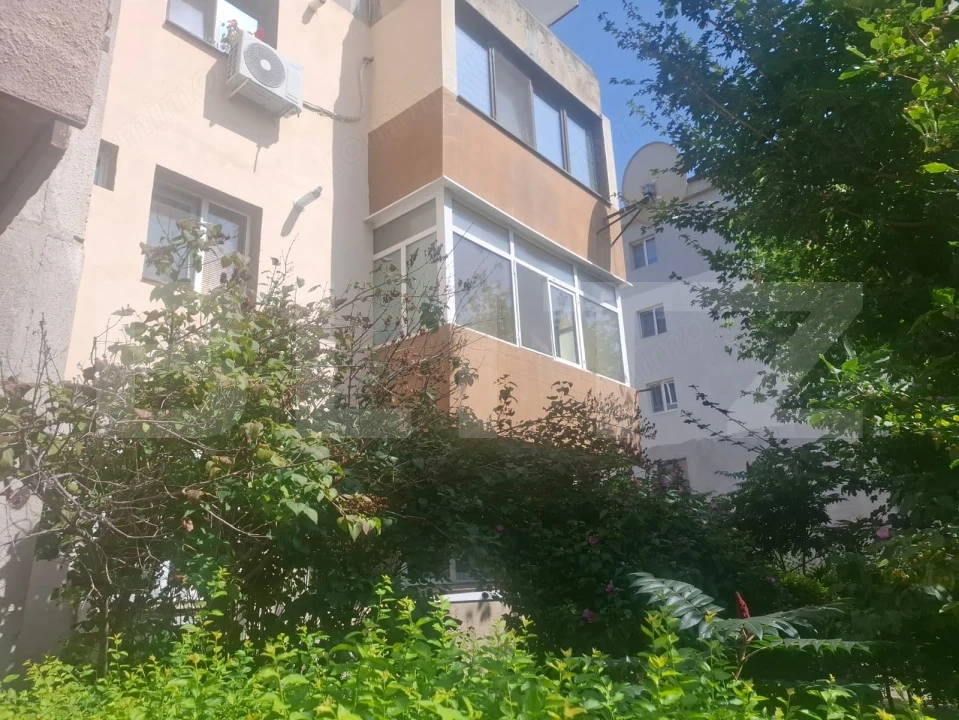 Apartament 4 camere etaj 1 de vanzare!