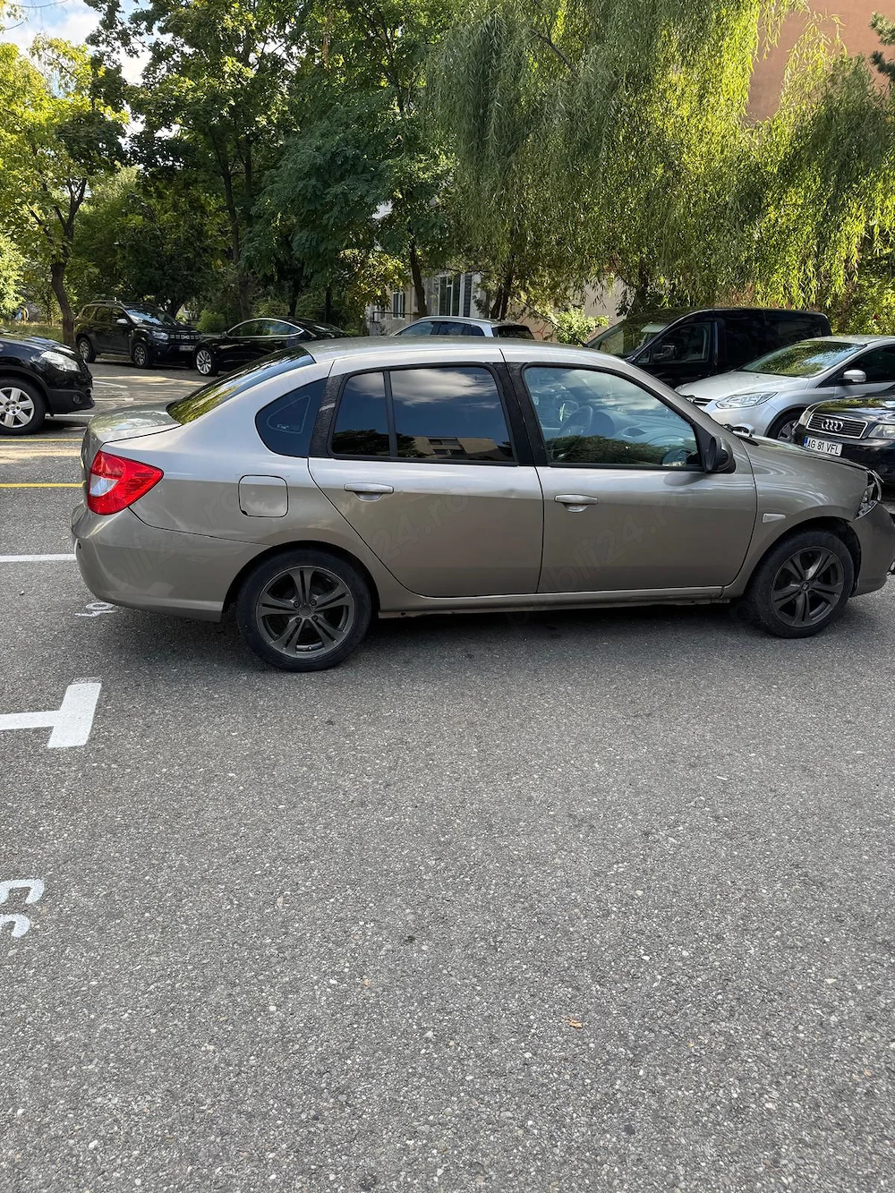 Vand Renault Symbol 2011 - 1.2 Benzina + GPL - Usor Avariat