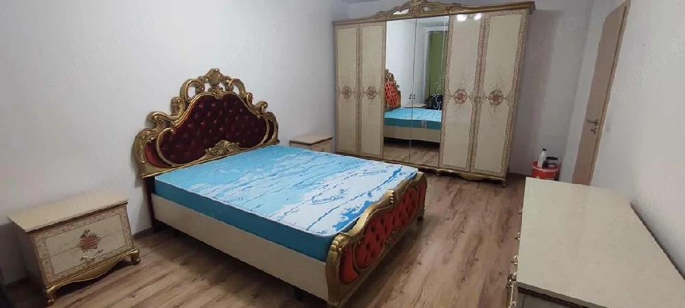 Proprietar vând apartament 2 camere decomandat,  mobilat și utilat ,prevăzut cu parcare inclusă. 