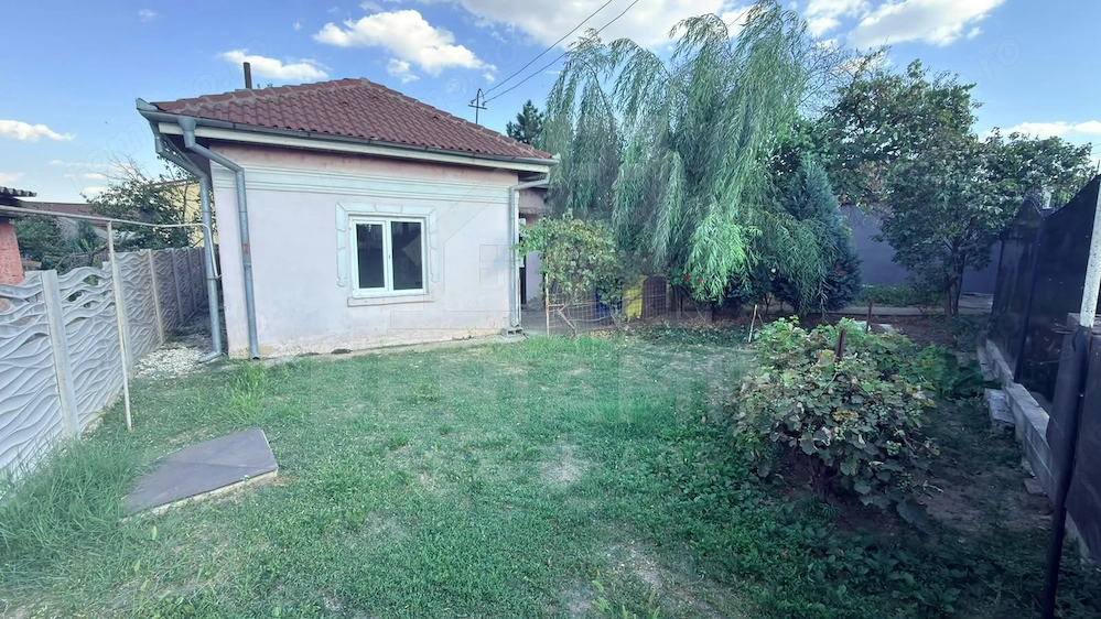 Casa-cu-Teren-Generos-(625 mp)-Panouri-Solare – Bariera-Valcii