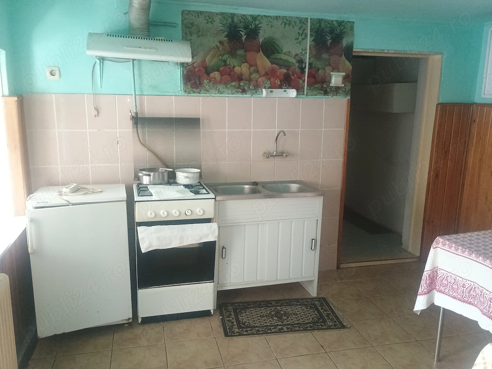 Închiriere apartament casa singur in curte