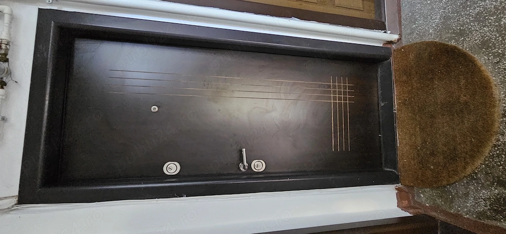 Inchiriez apartament 3 camere, zona foarte buna