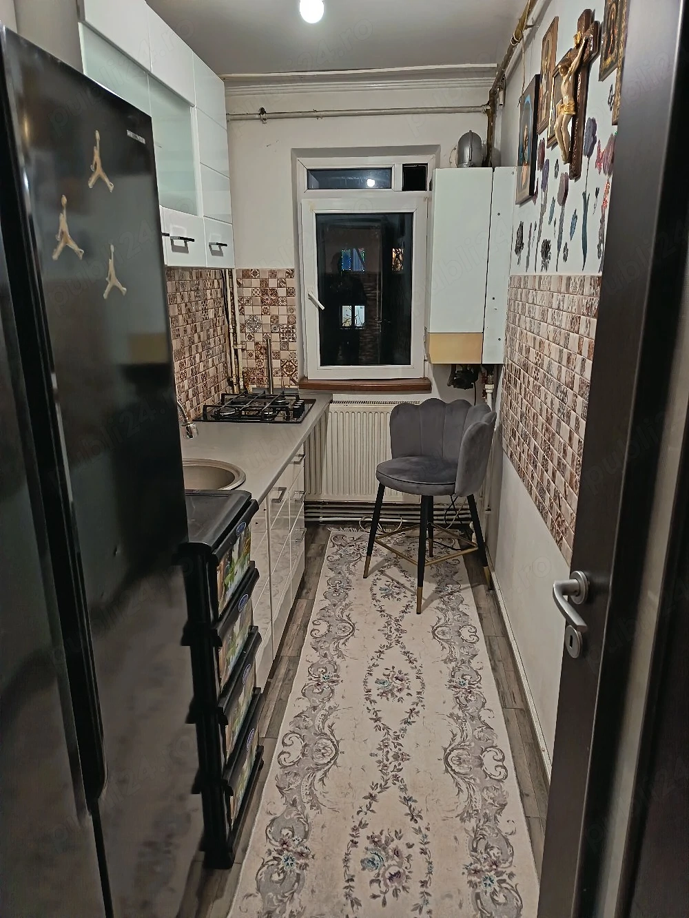 Vând apartament 3 camera 