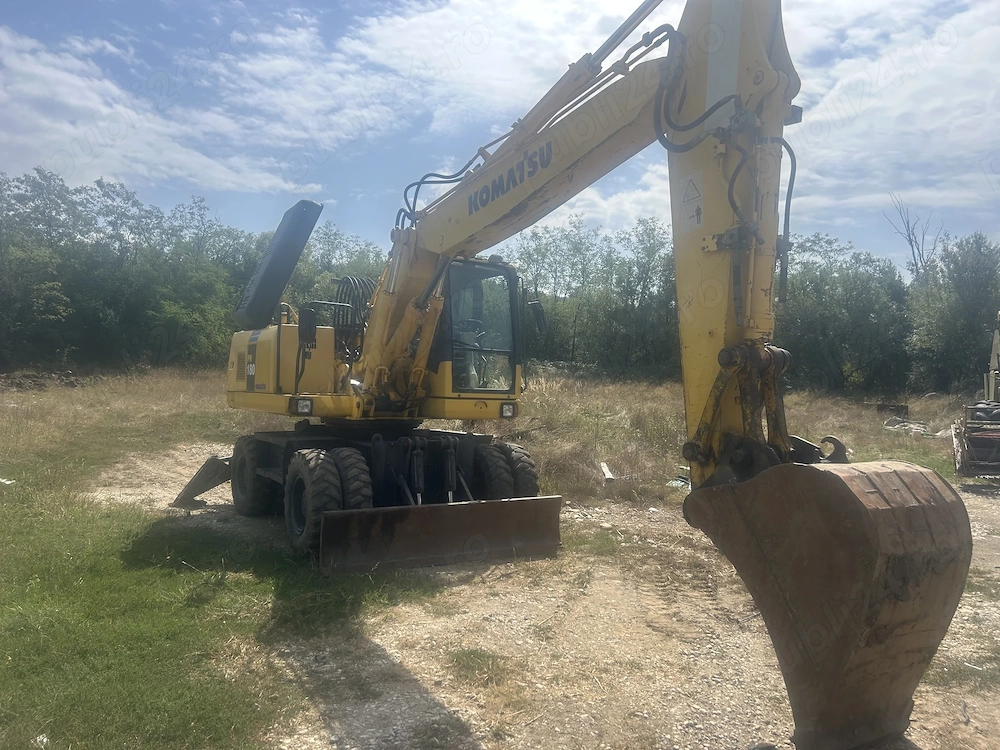 Vând Excavator Komatsu 2008