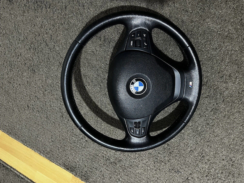 Vând volan BMW f30 