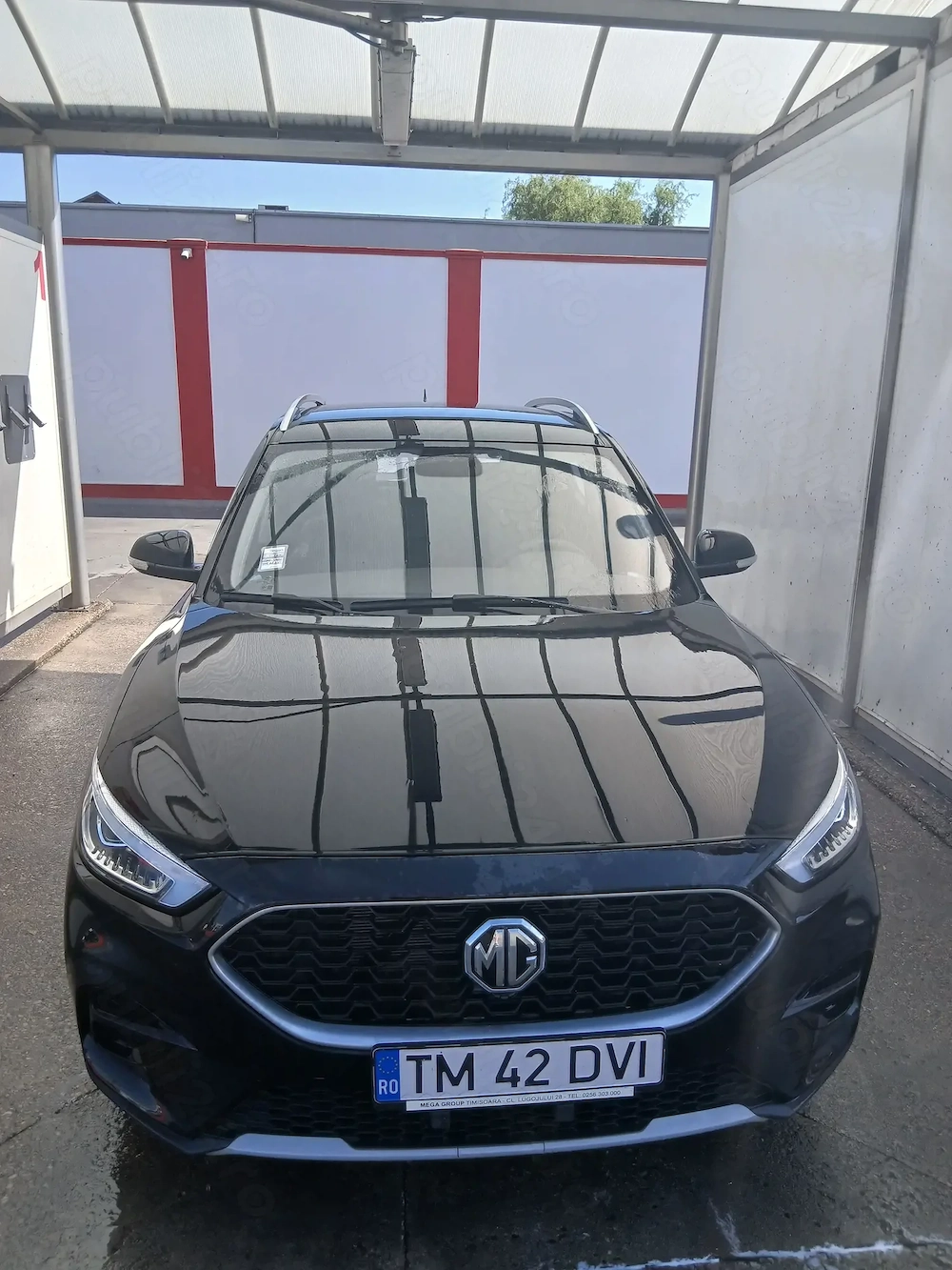 Vând mașina MG Zs