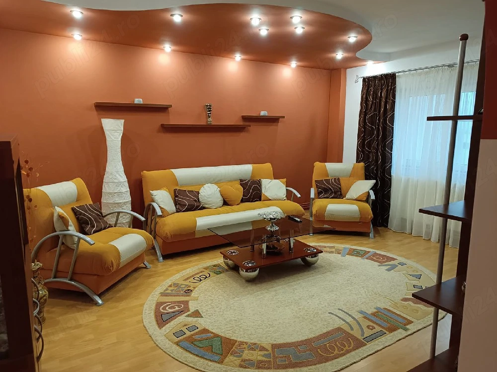 Închiriez apartament 3 camere decomandat 