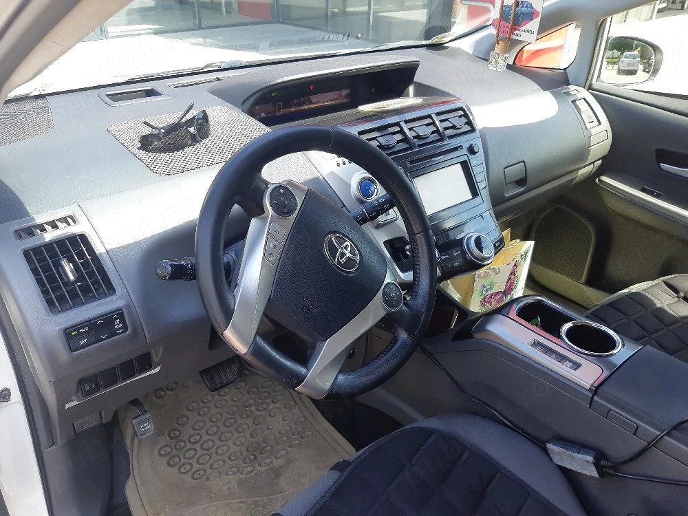 vand toyota prius plus 