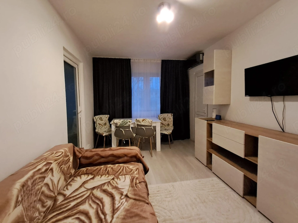 Închiriez apartament  2 camere piata Doina, Sagului