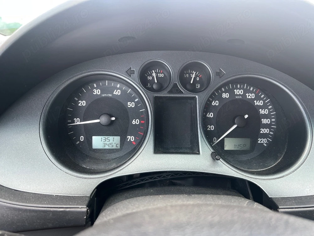 Vând SEAT Ibiza, motor 1.2 benzină, o mașină îngrijită și întreținută.