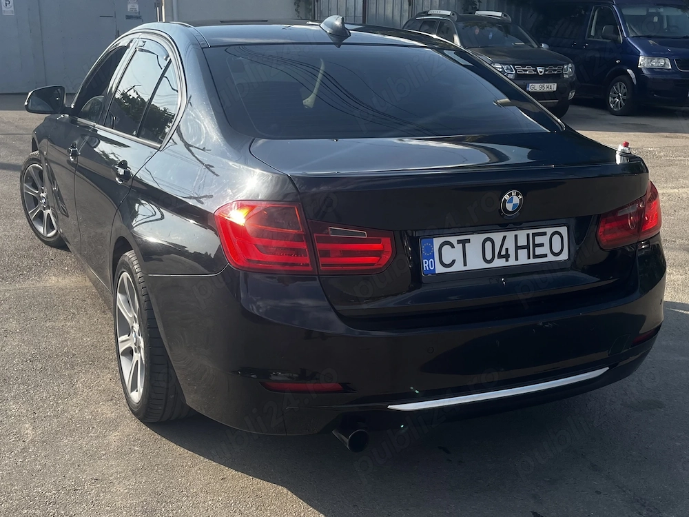 BMW F30 - 318D Navigație   Apple CarPlay   Cameră Marșarier
