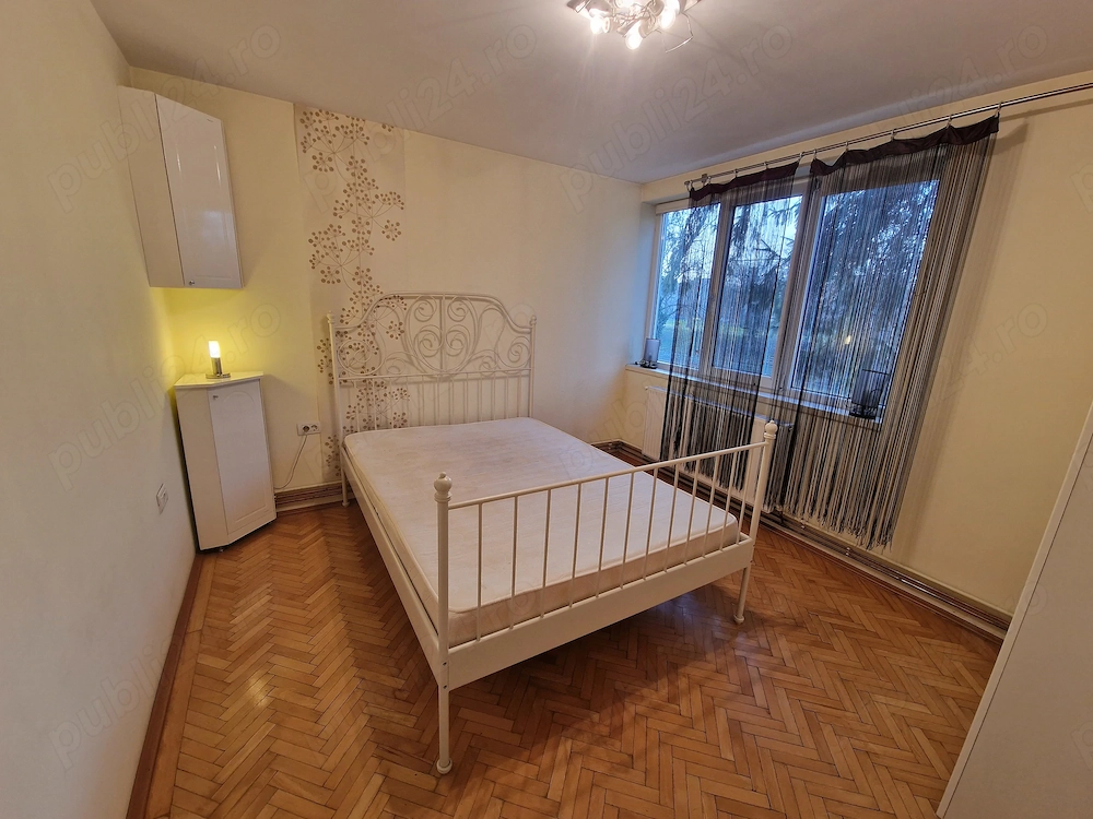 Central, lângă prefectură, 2 camere cu centrală proprie