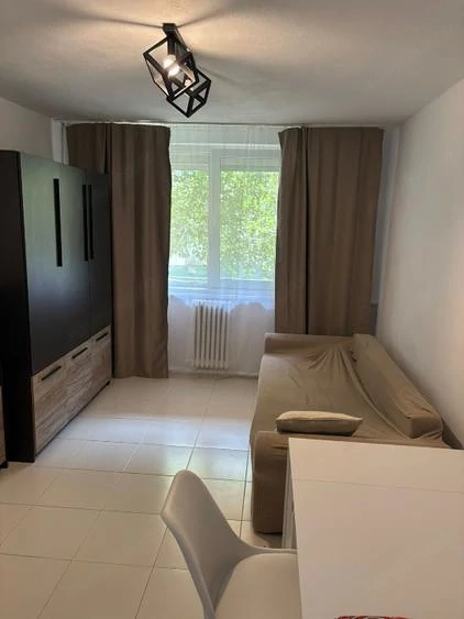 Închiriez garsonieră zona Buziașului