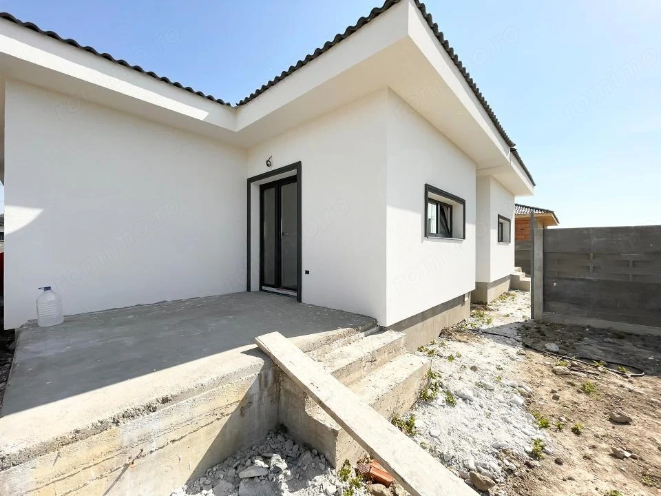 Duplex cu 4 camere, 101mp, despartit prin camera tehnica - Mosnita Noua