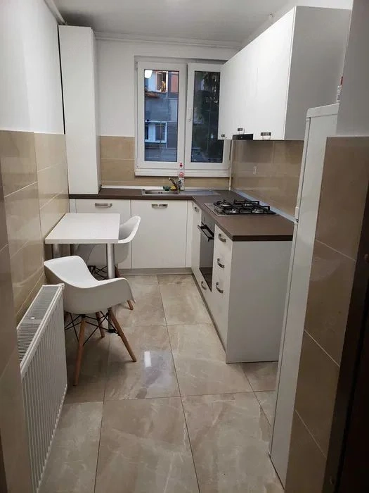 Apartament 2 camere. in Cornisa, spre inchiriere