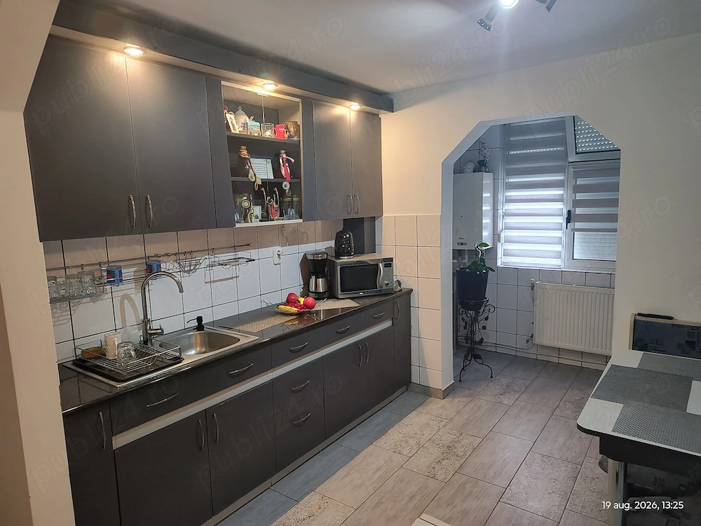 Apartament cu 2 camere decomandat-etaj2-mobilat-zona I.Corvin Deva