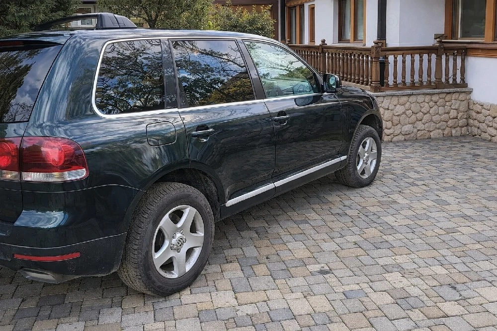 Vând Volkswagen Touareg 