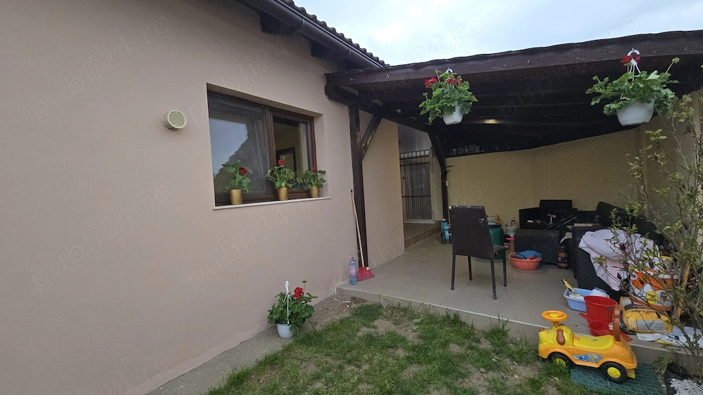Vînd casă de locuit în Mintia, jud. Hunedoara