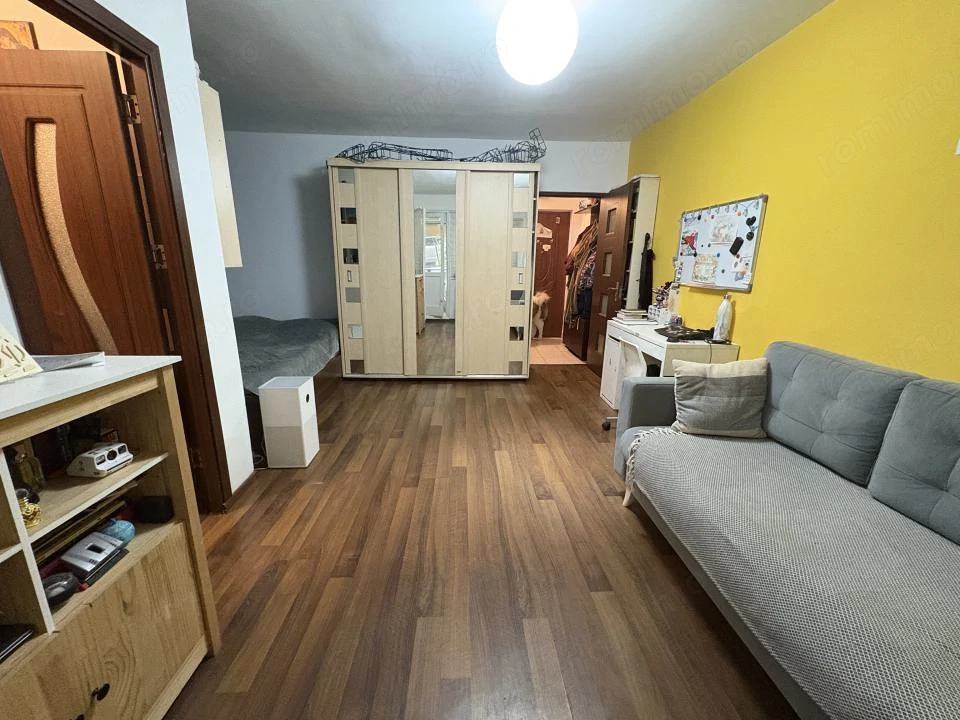 Tatarasi! Studio, 35mp,bloc apartamente,balcon,bucatarie separata!