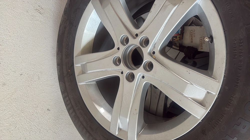 Vând genți Mercedes benz pe 17 