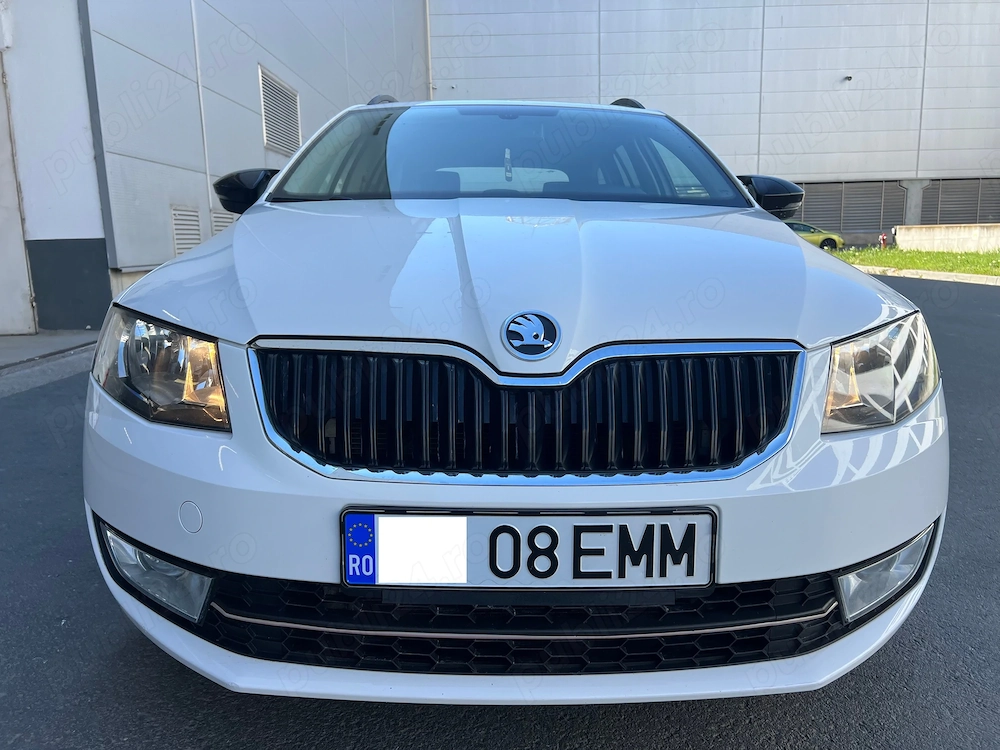OCTAVIA ,Motor 2,0 Diesel 150 CP,Cutie  Automata,Pilot,Comenzi  Volan,Oglinzi Rabatabile Electric