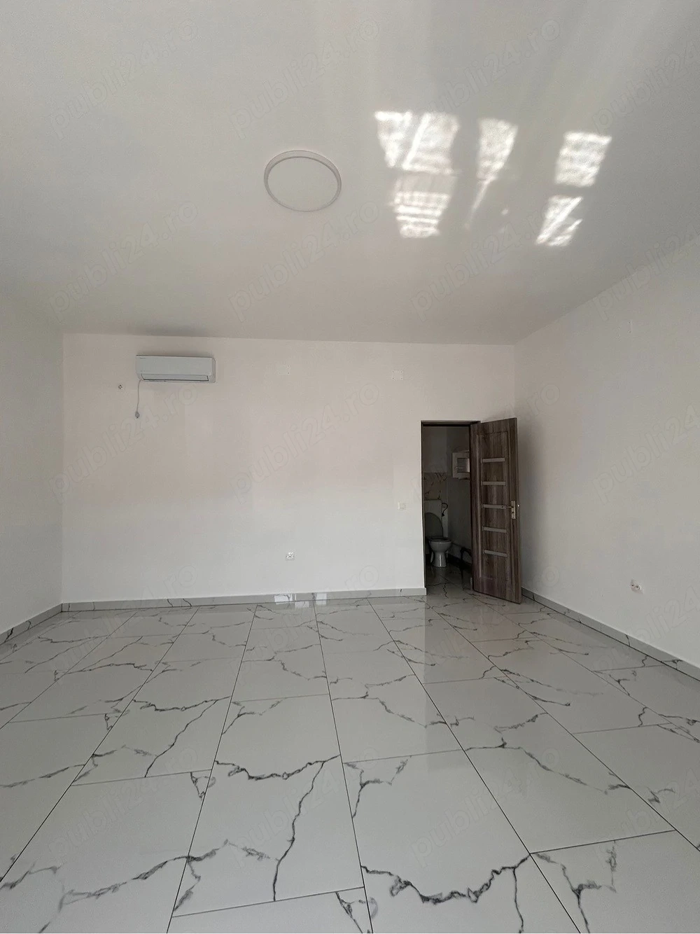 Inchiriez spatiu comercial 