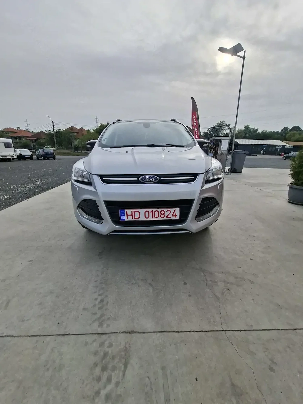 Ford Huga Benzinar