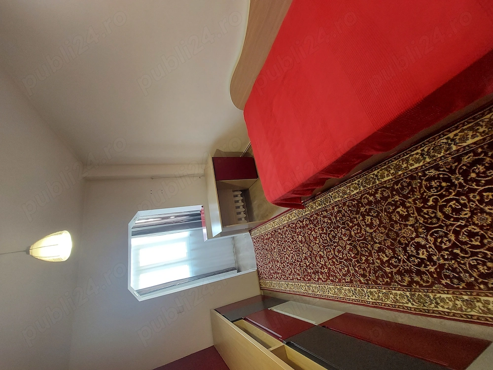 Ofer spre închiriere apartament 3 camere decomandate în Iași, zona Țigarete.