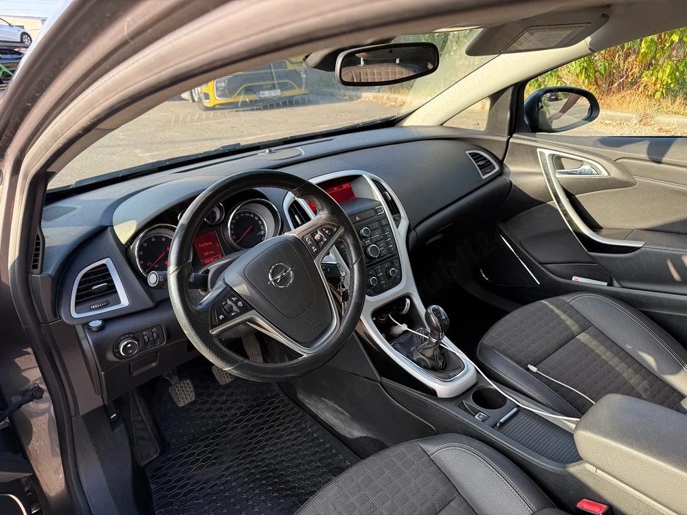 Opel astra j GTC + gpl