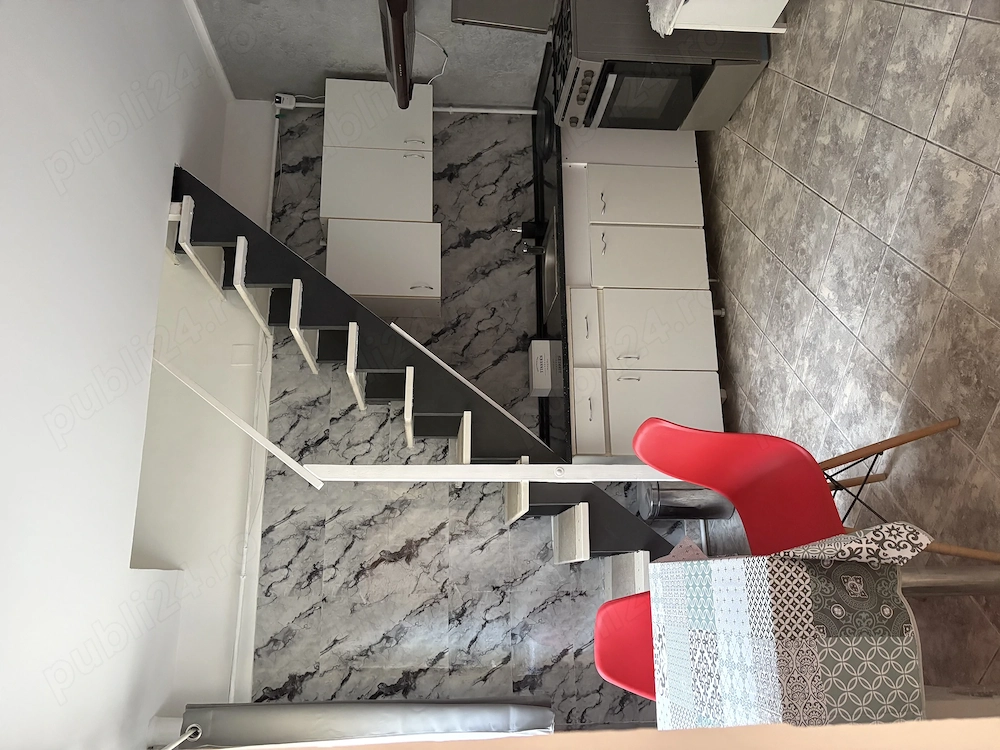 Garsoniera Centrul Civic la curte| Proaspat renovata| Disponibila imediat