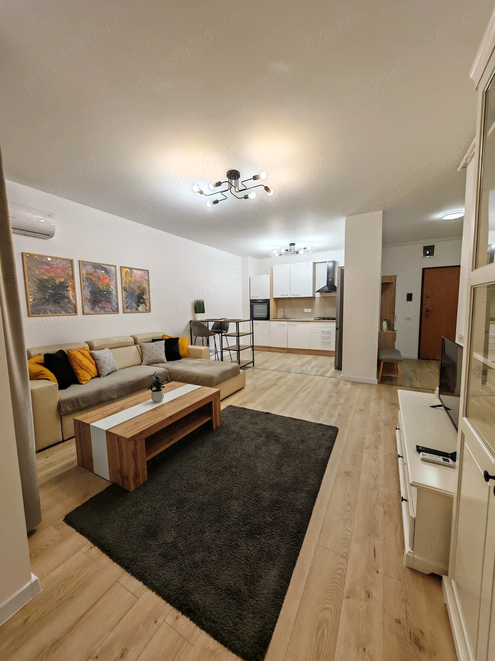 Vand apartament 2 camere si loc de parcare subteran, Torontalului - Campeador City