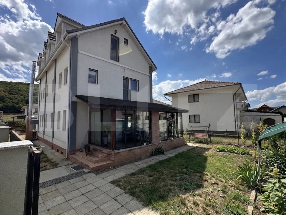 Casa in Gilau, 230 mp utili, 500 mp teren, panouri fotovoltaice