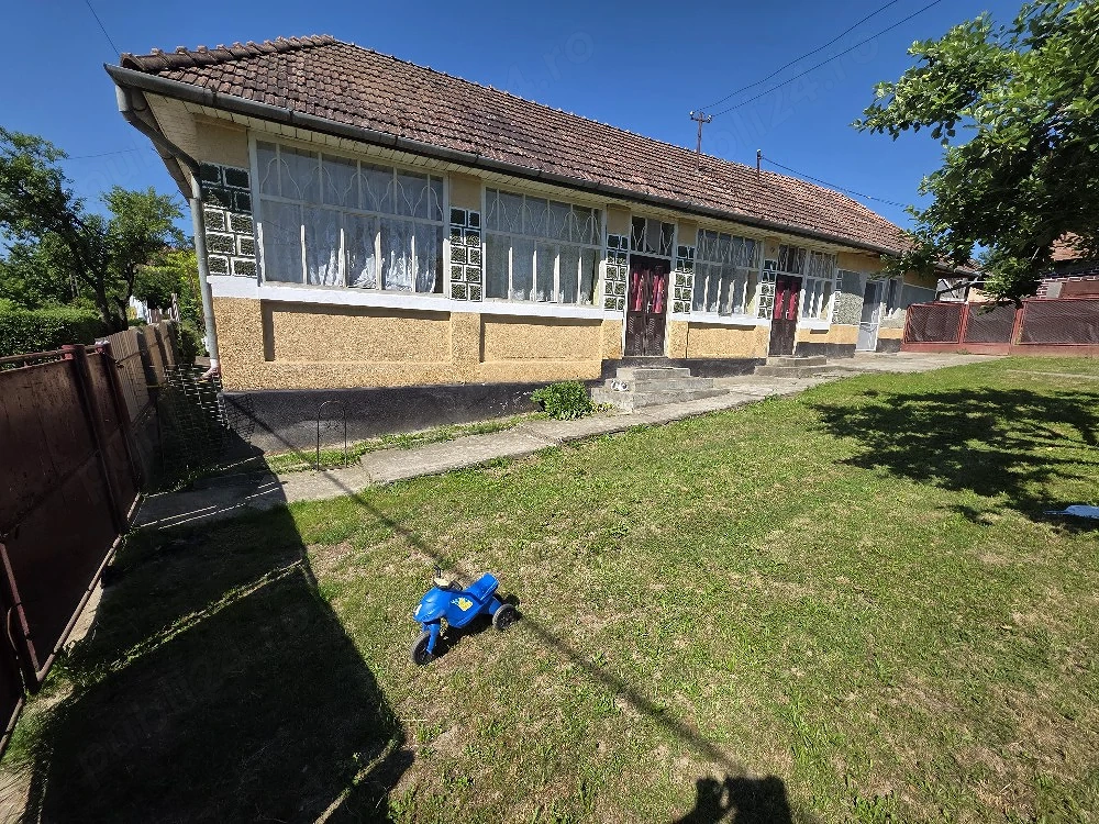 vand casa in Tirimia 