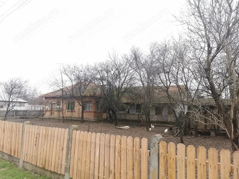 Vând casă caramida + teren 965 mp2 în Comuna Gradiștea , jud. Calarași