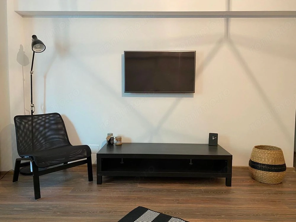Apartament 2 camere renovat, etaj 2/8, balcon și boxă,  Panduri