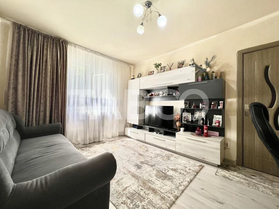 Apartament cu 3 camere de vanzare in Manastur izolat etaj intermediar 