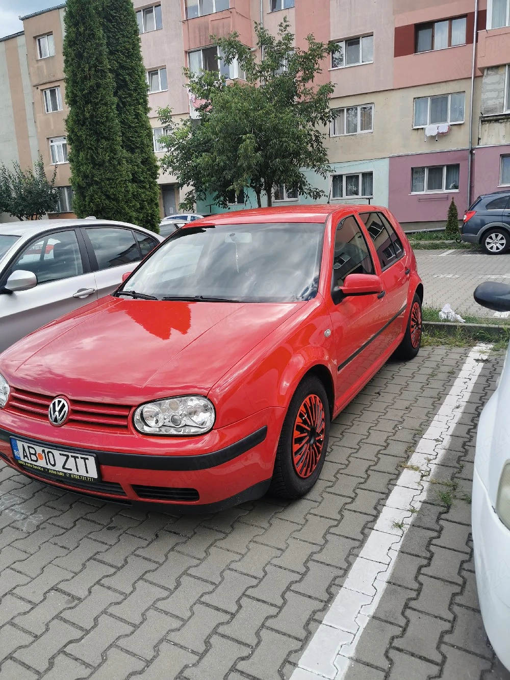 Vând wolkswagen golf 