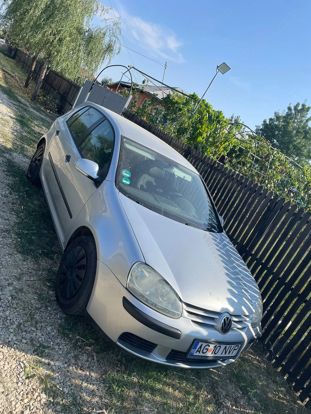 Volkswagen Golf 1.4 Benzină   2004   MOTOR DEFECT