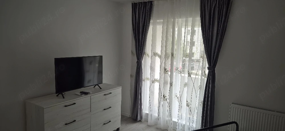 Particular închiriez garsonieră 34 M2