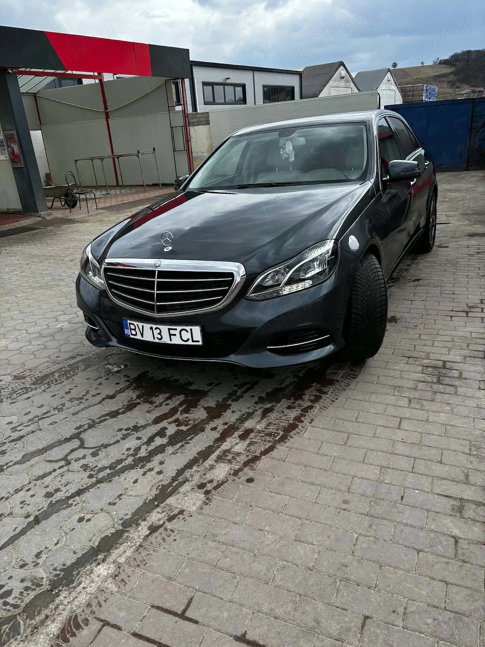 Mercedes Benz E220 
