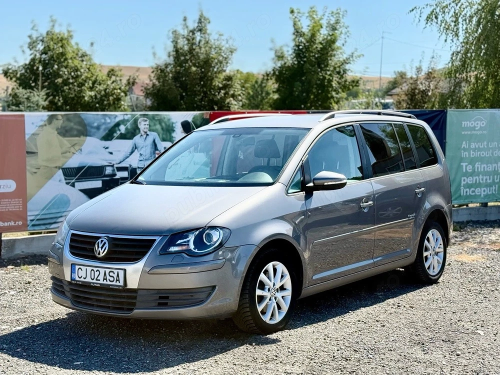 VW Touran 2.0Tdi Freestyle DSG 140 CP Xenon Navi Pilot PDC padele, 2010 