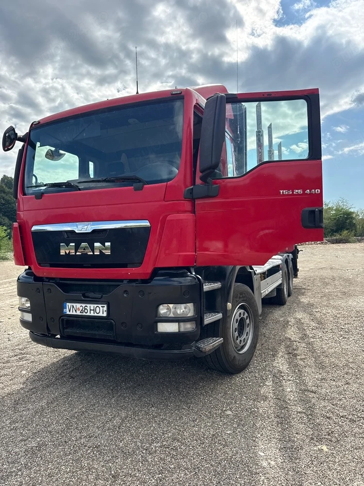 Camion Forestier Man TGS 28.440 4x6 macara epsilon 
