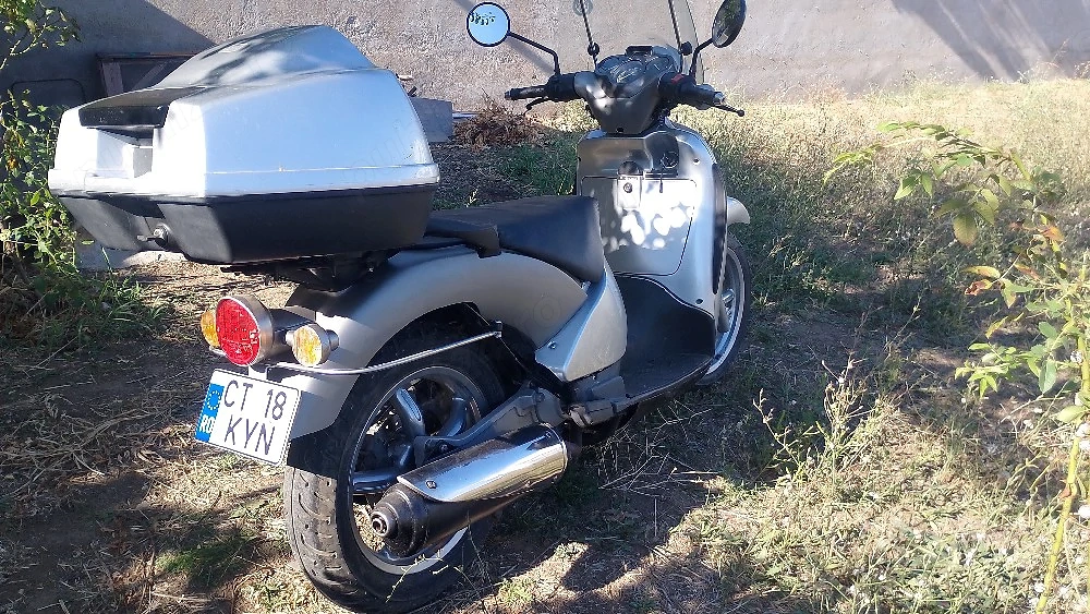 scuter aprilia scarabeo 200